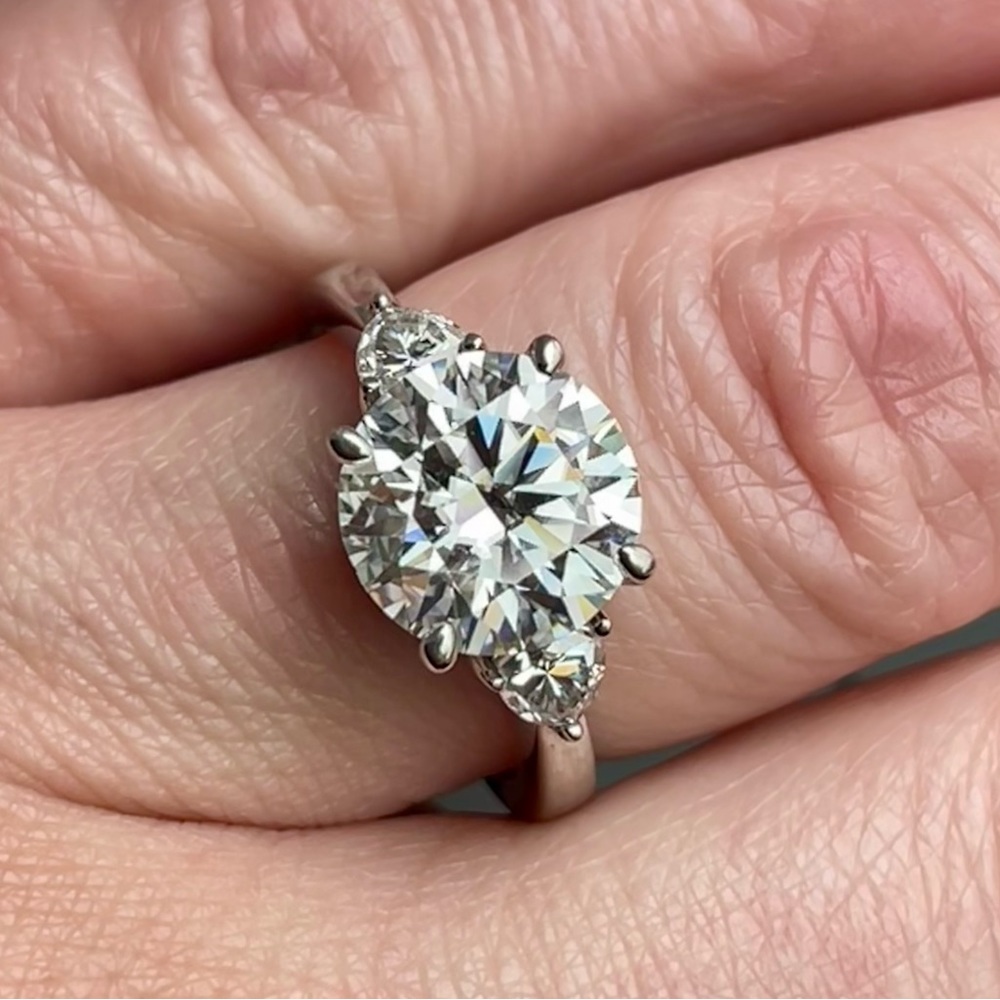 4.6 Ct diamond ring